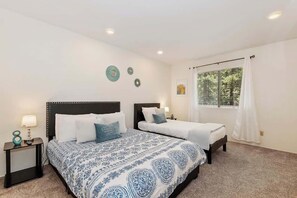 2 bedrooms, WiFi, bed sheets