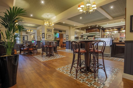 Bar (on property). Fairways Inn