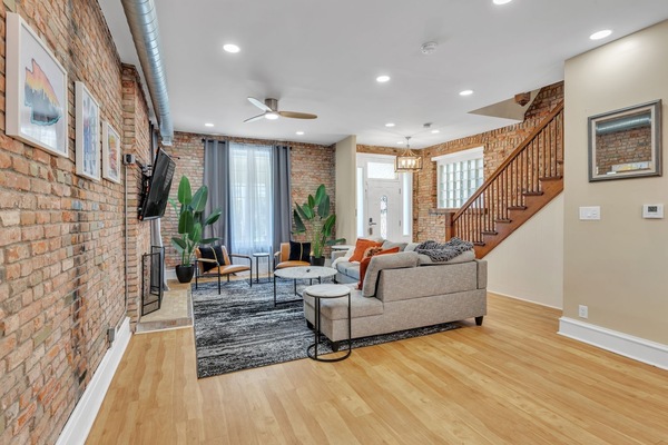 House, 3 Bedrooms | Living area | Streaming services