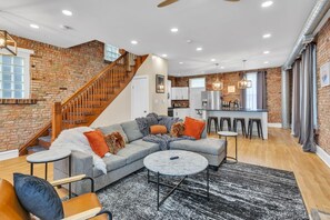 Ferienhaus, 3 Schlafzimmer | Wohnbereich | Streaming-Dienste
