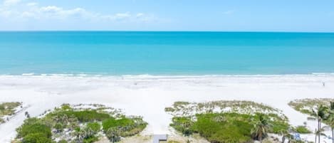 Apartamento, 2 habitaciones | Playa | Ubicación a pie de playa