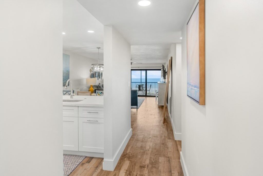 Condo, 2 Bedrooms | Interior