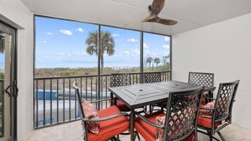 Condo, 3 Bedrooms | Dining