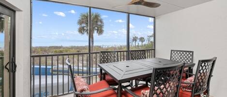 Condo, 3 Bedrooms | Dining