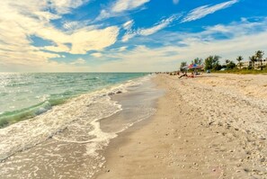 คอนโด, 3 ห้องนอน | ชายหาด | บนชายหาด