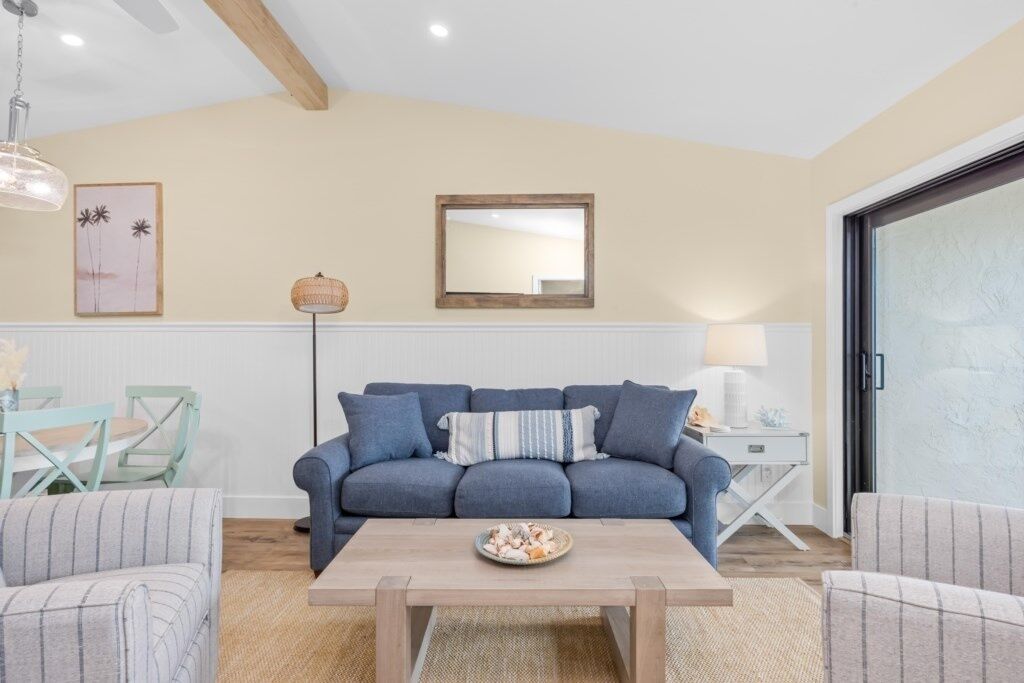 Condo, 2 habitaciones | Área de sala de estar