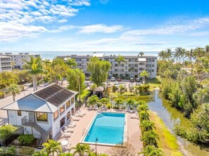 Condo, 2 Bedrooms | Exterior