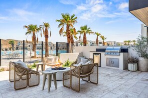 Casa, vários quartos | Terraço/pátio