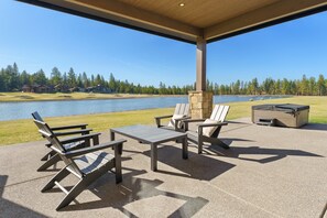 House, 5 Bedrooms | Terrace/patio