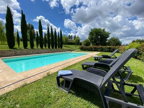 Outdoor pool - House for two family’s of 4 - Two seperate apartments (Montecastelli)