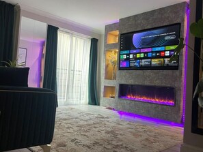 Apartment | Interior - The Exclusive Jacuzzi Apartment (Birmingham)