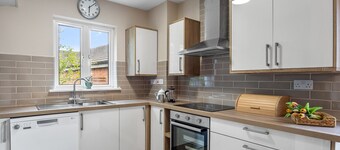 E1 Station House - Newly refurbished Townhouse in Clifden