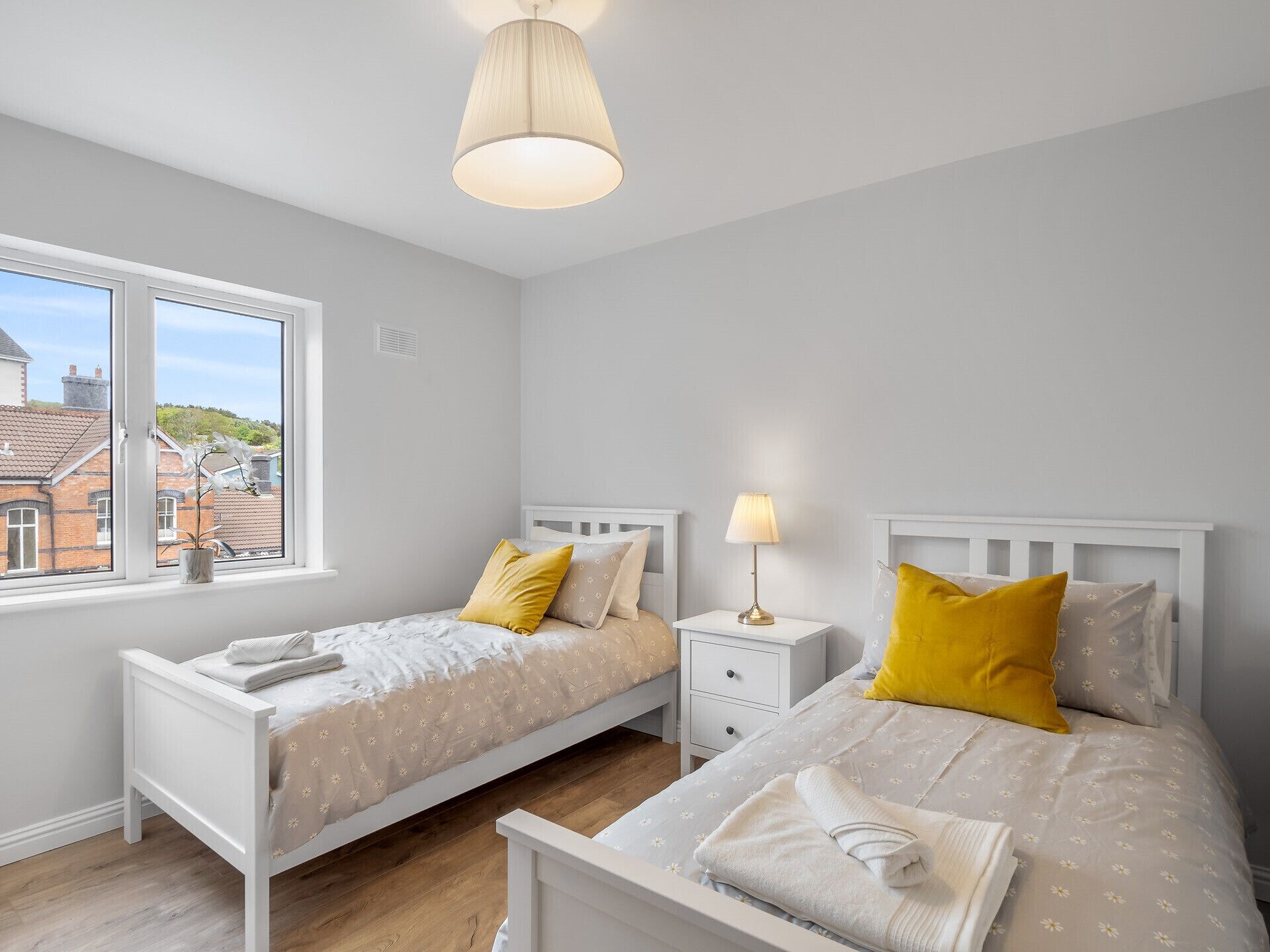 3 habitaciones, tabla de planchar con plancha y wifi gratis 