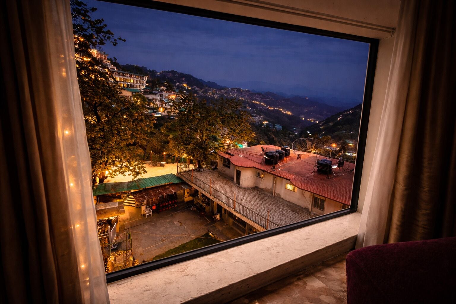 Habitación superior, vistas al valle | Vistas a la montaña