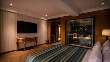 Habitación superior, vistas al valle | Ropa de cama de alta calidad y minibar