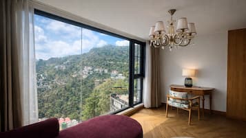 Habitación superior, vistas al valle | Vistas a la montaña