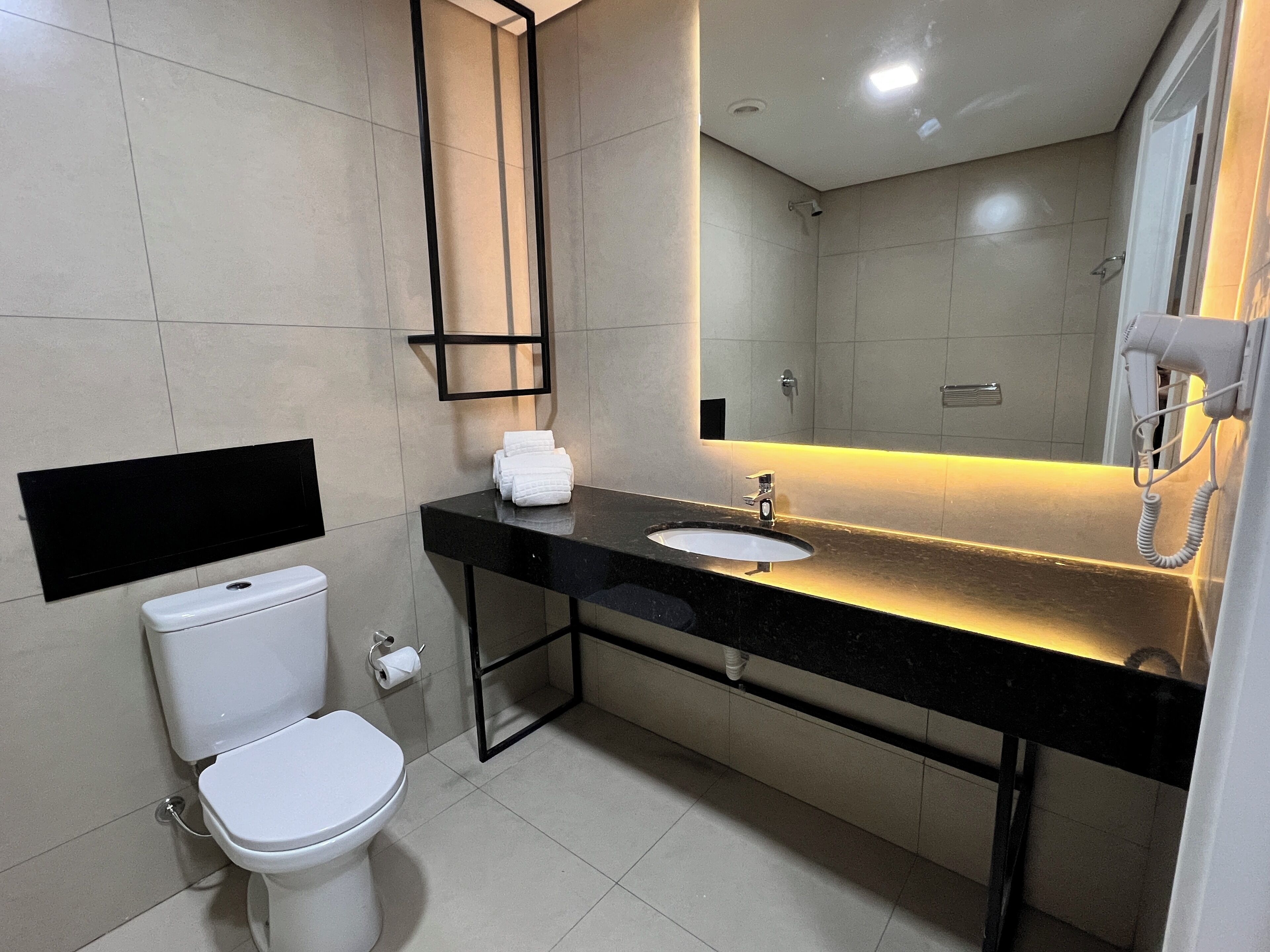Executive Double Room, City View | Bathroom | Shower, hair dryer, towels, soap