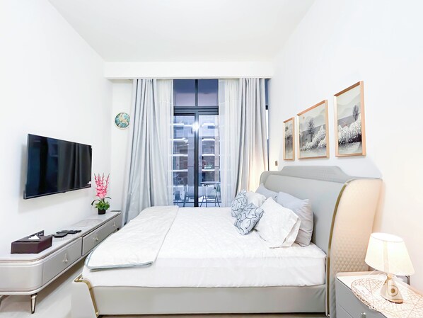 Apartment (0 Bedroom) | Front of property