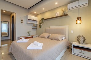 1 chambre, bureau, fer et planche à repasser, Wi-Fi