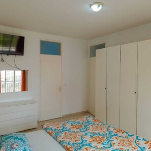 2 Schlafzimmer, Bügeleisen/Bügelbrett, WLAN, Bettwäsche