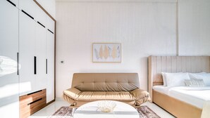 Basic Studio, City View | In-room safe, blackout drapes, iron/ironing board, WiFi (free) - Elz Residence Stylish Studio Living (Dubai)