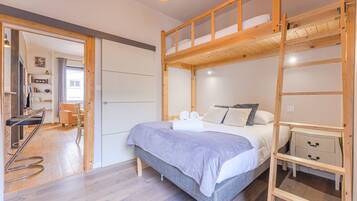 1 bedroom, iron/ironing board, free WiFi, bed sheets