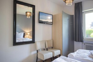 2 bedrooms, iron/ironing board, Internet - Holidayhome 'Kleine Auszeit Winterberg' - Am Herrensköpfchen 4 | Winterberg (Winterberg)