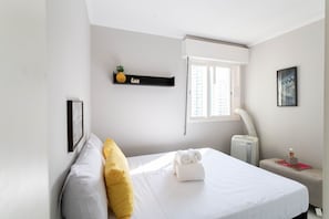 Apartment | 2 bedrooms, blackout curtains, iron/ironing board, free WiFi - Down Town - Bela Vista (São Paulo)