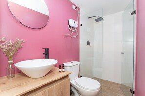 Handtücher, Seife, Toilettenpapier