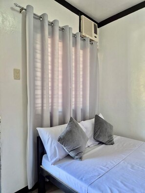 Classic Quadruple Room, Mountain View | Soundproofing, free WiFi - Casa Olivia (Coron)