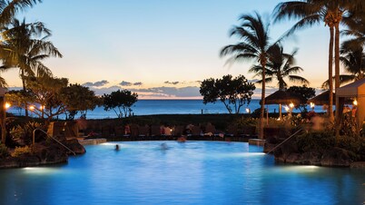 Honua Kai K204 Last Minute Specials for a Relaxing Tropical Getaway