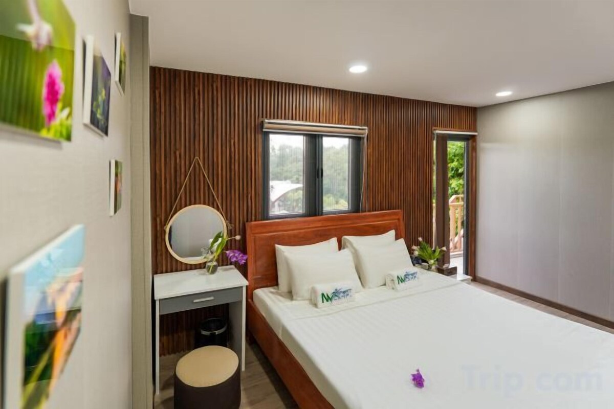 Roupas de cama antialérgicas, frigobar, quartos à prova de som