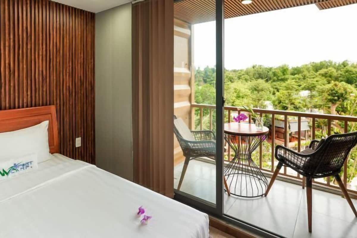 Hypo-allergenic bedding, minibar, soundproofing, free WiFi
