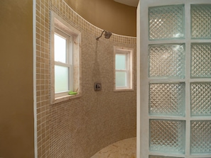 Hair dryer, towels - Oceanview Oasis: 2-BR Condo w/ Balcony; Ocean & Pool Views (San Pedro Town)