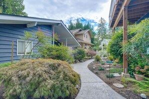 Property grounds - Bremerton Studio w/ Bay View: Beach Access! (Bremerton)