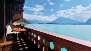 Doppelzimmer Superieur - frontale Seesicht, privater Balkon | Terrasse/Patio