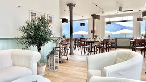 Restaurant - Boutique Hotel Niesenblick Self Check In (Oberhofen am Thunersee)