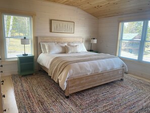 3 soverom, skrivebord, strykejern/-brett og wi-fi (inkludert)