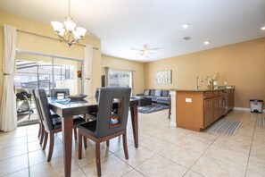 Dining - Last Minute Disney Getaway! Townhouse with Private Pool. Book Now! #119413 (Orlando)