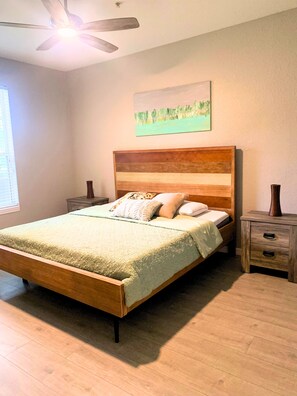 3 Schlafzimmer, Schreibtisch, Bügeleisen/Bügelbrett, kostenloses WLAN