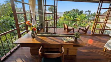 Design Tree House | Living area