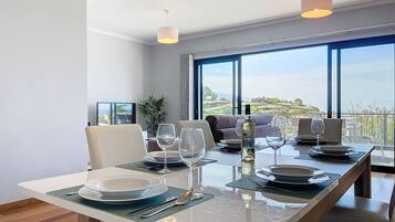 Ferienhaus | 3 Schlafzimmer, Schreibtisch
