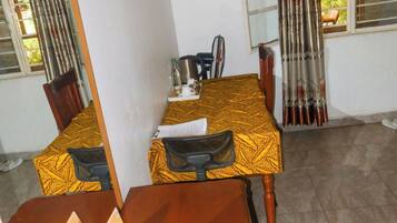 Desk, laptop workspace, free WiFi