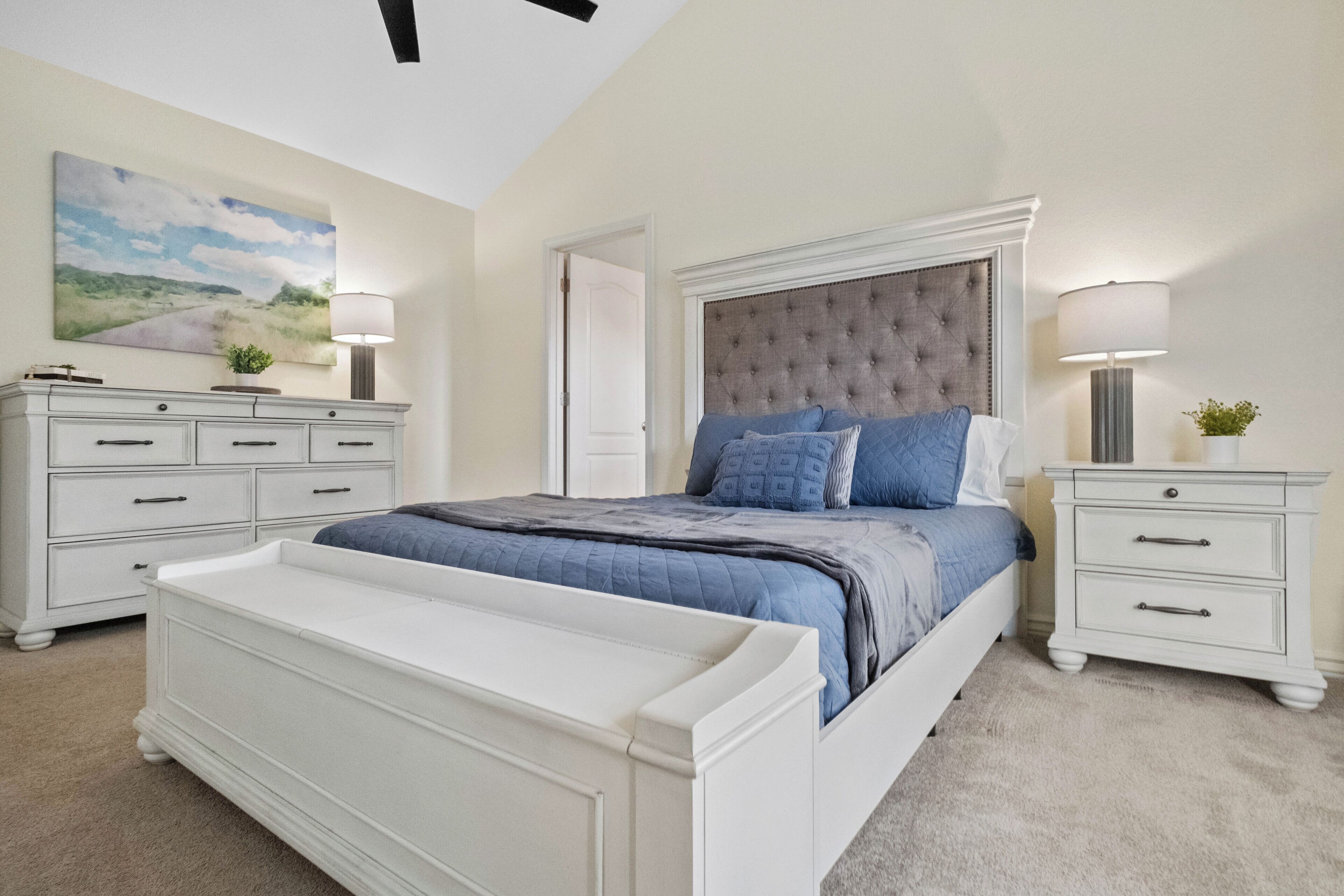 3 bedrooms, desk, iron/ironing board, free WiFi