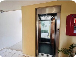 Interior - Chic Cabo Gateaway Walkable to Beach & Downtown Fun (Cabo San Lucas)