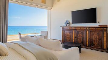 4 chambres, bureau, fer et planche Ă repasser, lit parapluie