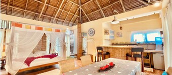  Big Bali-Style Studio with Kitchen, 3 Min to Beach