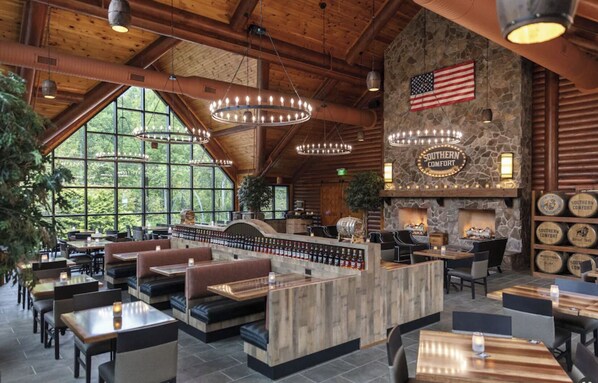 Dining - Spacious Gatlinburg Retreat: Family-Friendly, Resort Amenities, Mountain Views (Gatlinburg)