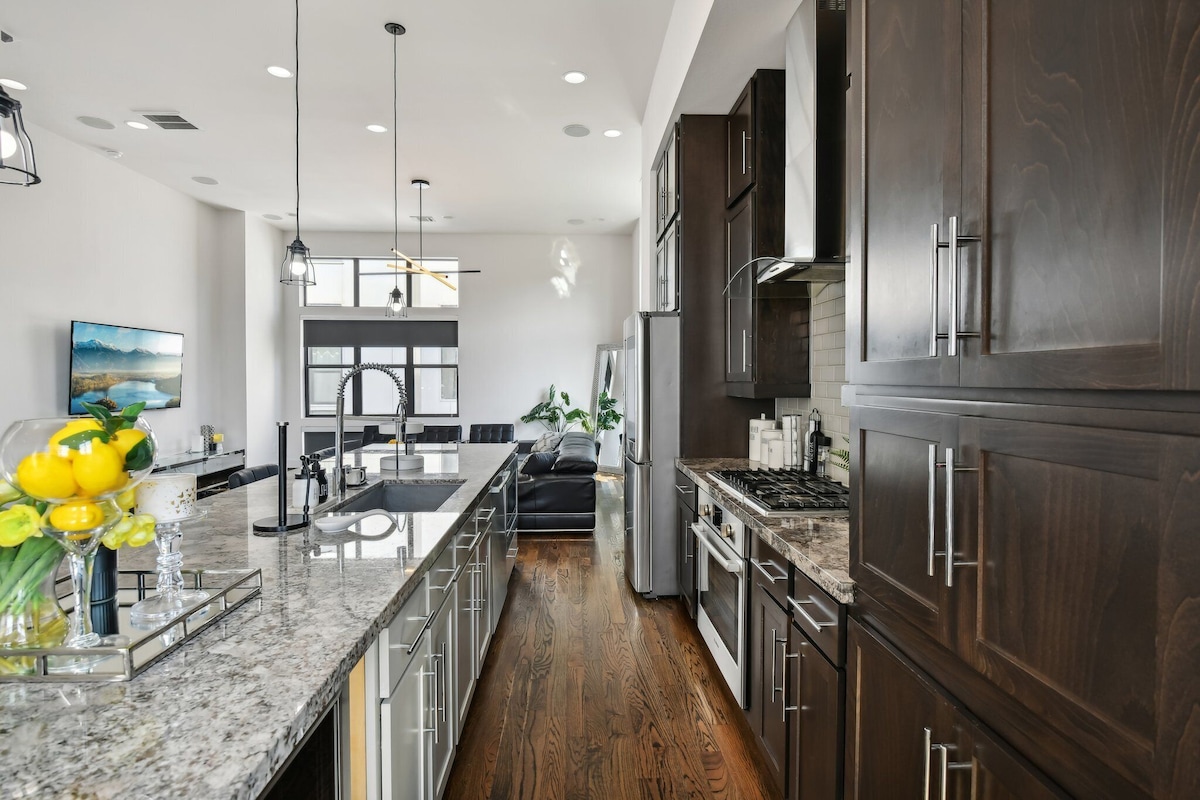 Photo 16 of EADO Lux 3-Story w/Rooftop Views