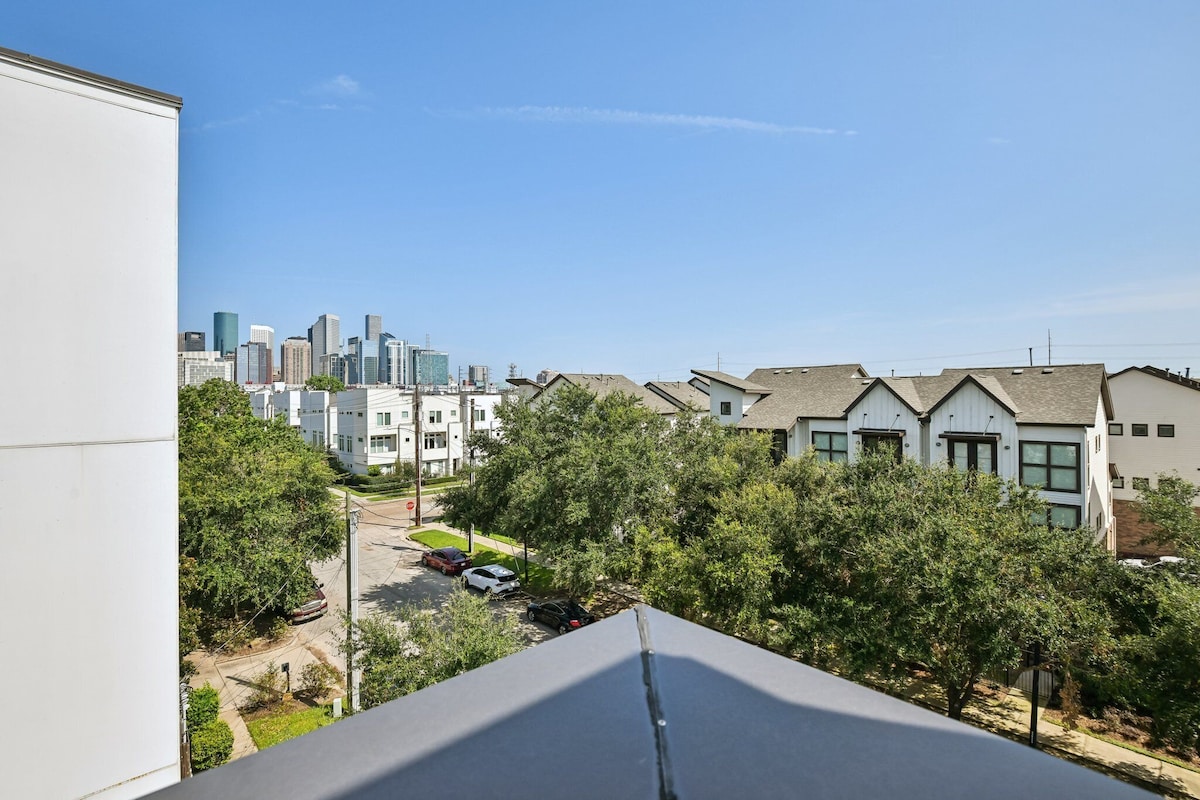Photo 50 of EADO Lux 3-Story w/Rooftop Views